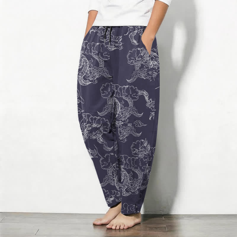 Buddha Stones Herrenhose aus reiner Baumwolle mit mythischem Drachenrankenmuster, Kordelzug, schmal zulaufendem Bein und Taschen - image 1