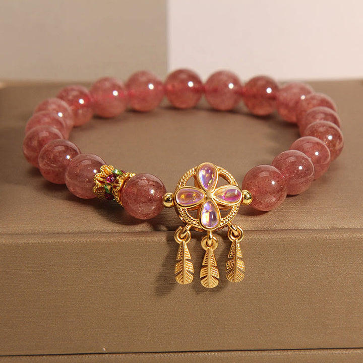 Buddha Stones Armband mit natürlichem Erdbeerquarz, vierblättriges Kleeblatt, Traumfänger, Charm-Liebesarmband