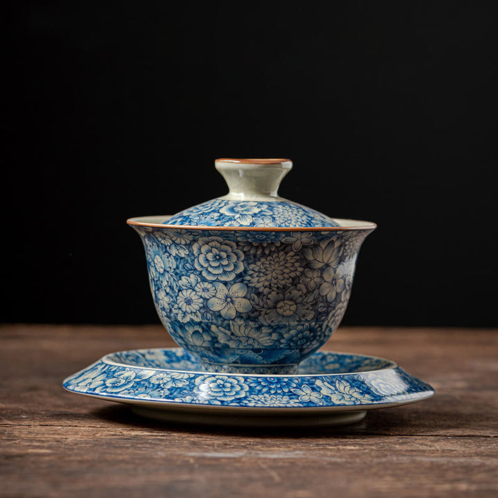 Buddha Stones Vintage Blaues und Weiß Porzellan Pfirsichblüte Lotus Pfingstrose Keramik Gaiwan Sancai Teetasse Kung Fu Teetasse und Untertasse mit Deckel - 10 cm × 11 cm × 160 ml (Untertasse 15,3 cm) - image 10