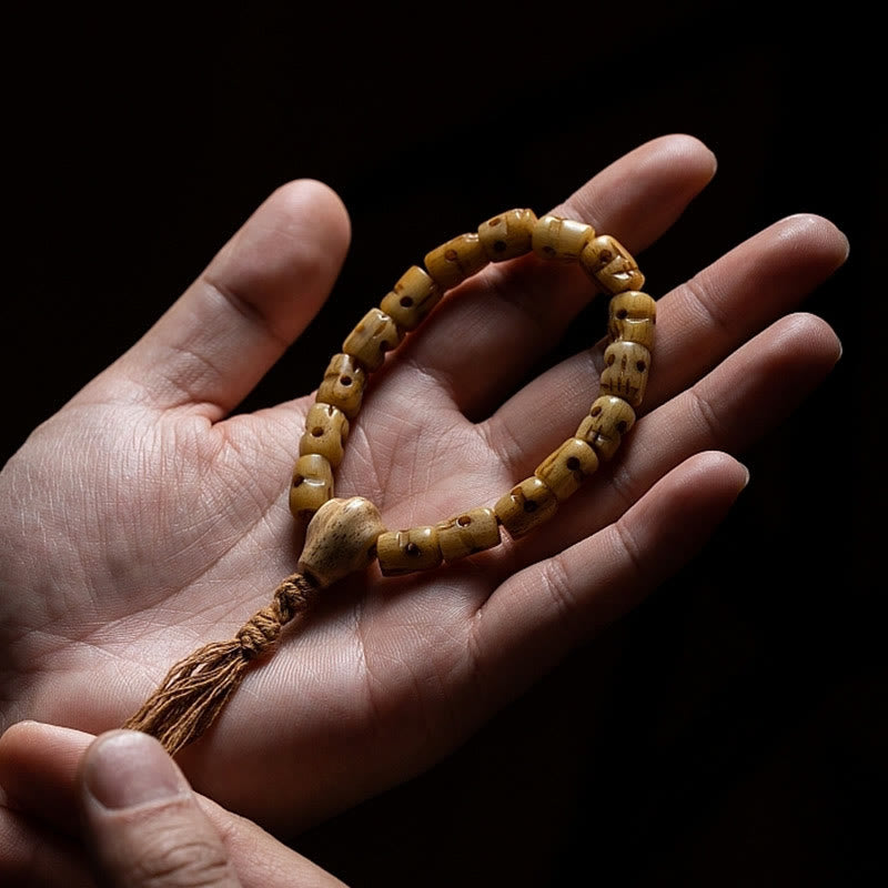 Armband aus tibetischem Yakknochen mit Buddha-Steinen, „Der Herr des Leichenwaldes“, um böse Geister fernzuhalten