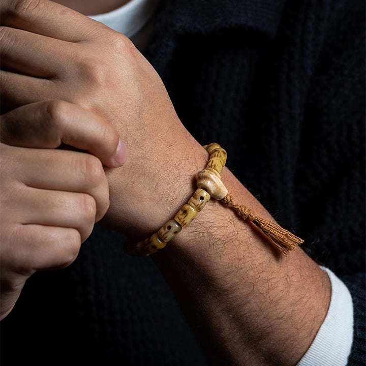 Armband aus tibetischem Yakknochen mit Buddha-Steinen, „Der Herr des Leichenwaldes“, um böse Geister fernzuhalten