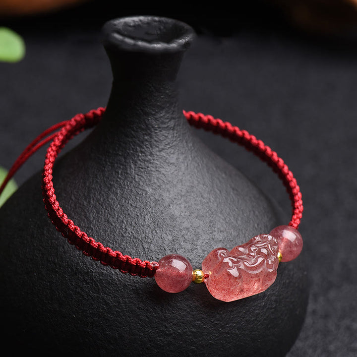 Buddha Stones Natürliches Erdbeerquarz PiXiu Lucky Red String Armband