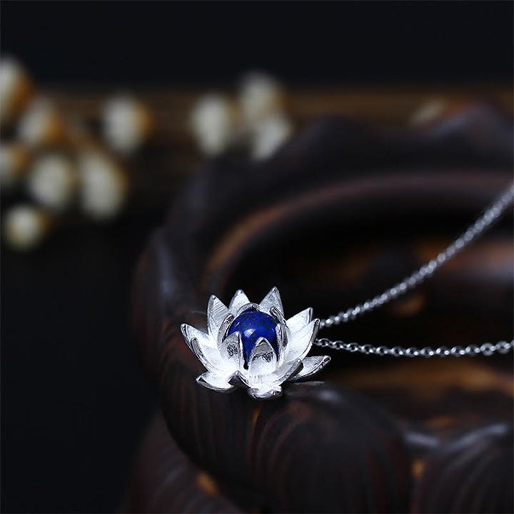 Buddha Stones Halskettenanhänger aus 925er Sterlingsilber mit Lazurit, Lapislazuli und Lotusblume – Selbstfürsorge - 925er Sterlingsilber & Lapislazuli - image 0