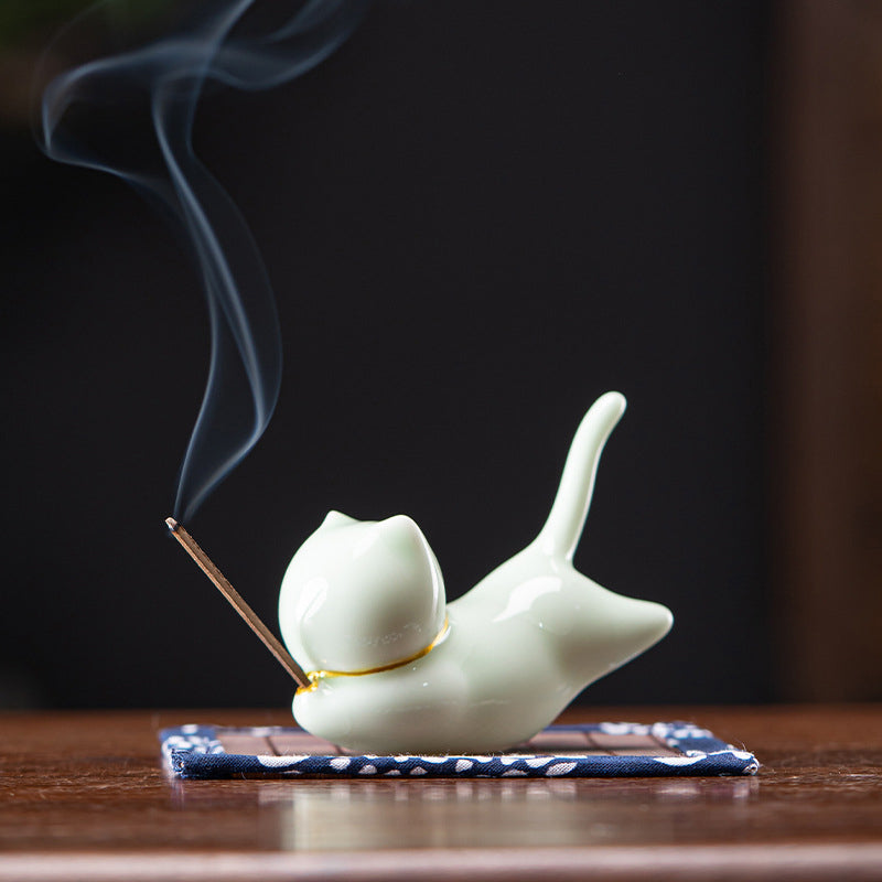 Hübsche Katze-Panda-Keramik-Segen-Räuchergefäß-Dekoration - Räucherstäbchenhalter „Honeydew Cat“ - image 11