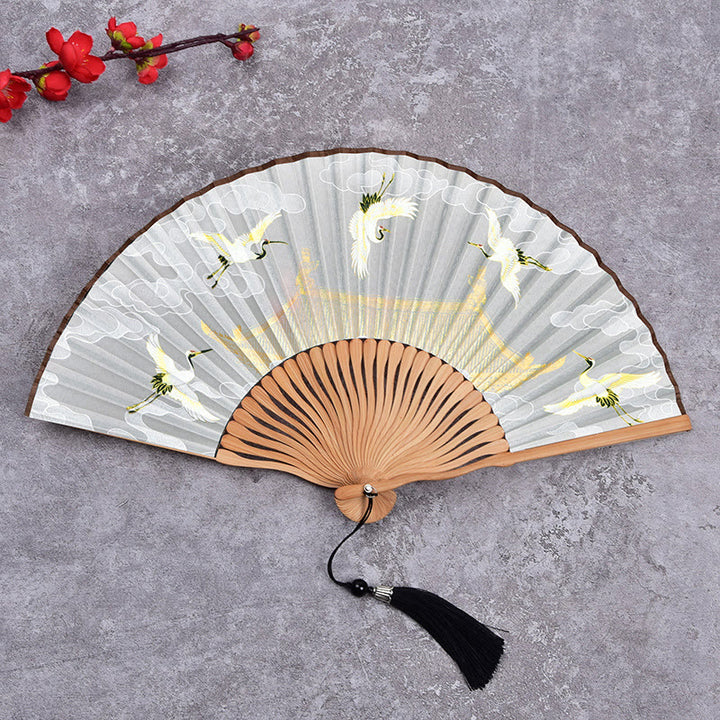 Handgefertigter Faltfächer aus Bambus im Vintage-Stil mit Wolken-Kranich-Muster von Buddha Stones - Beige - image 7