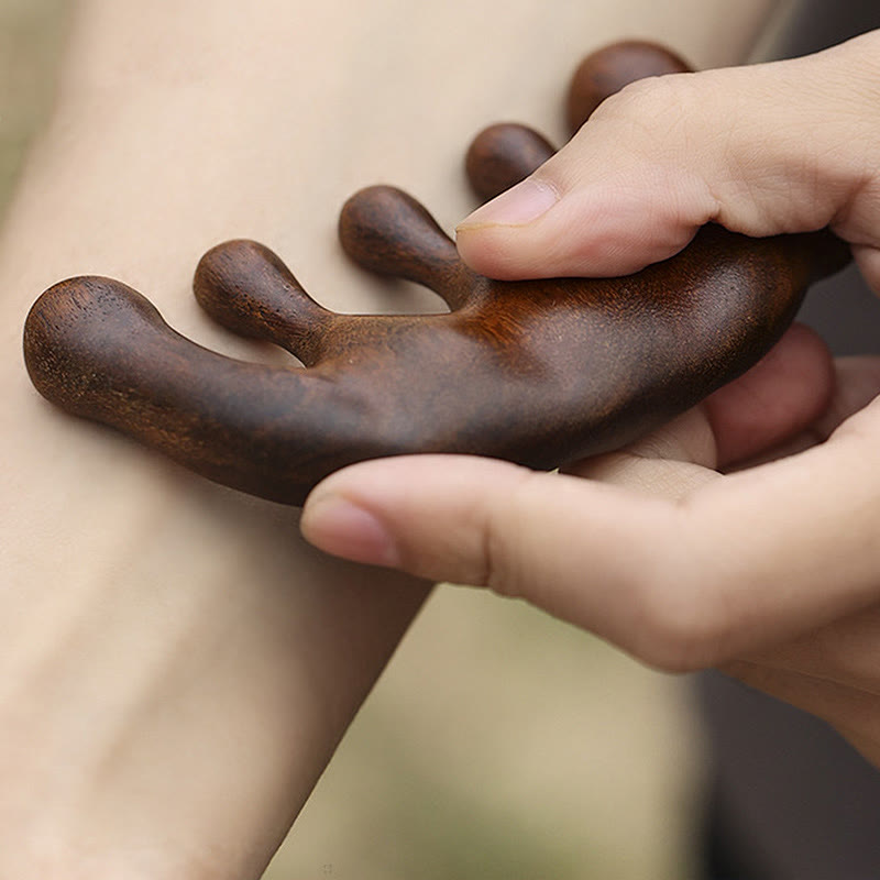 Schlichter, beruhigender Quasten-Massagekamm aus grünem Sandelholz - image 2