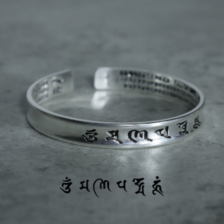 Armband aus Weiß Kupfer mit tibetischem Mantra und Buddha Stonesn - image 1