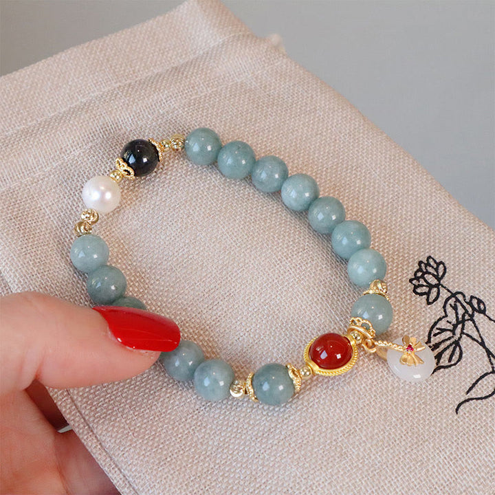 Buddha Stones Armband mit Fliege und Glücksbringer, Naturjade, roter Achat, Perlen