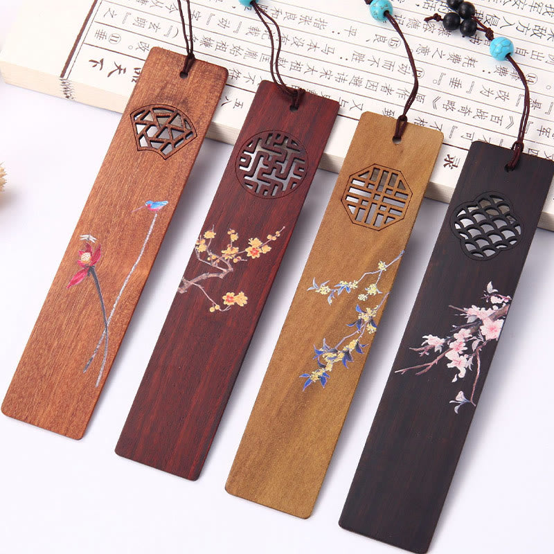 Buddha Stones 4 Stück Vier Jahreszeiten Pflaumenorchidee Bambus Chrysantheme Pekingoper Maske Holz Lesezeichen mit Geschenkbox - image 2