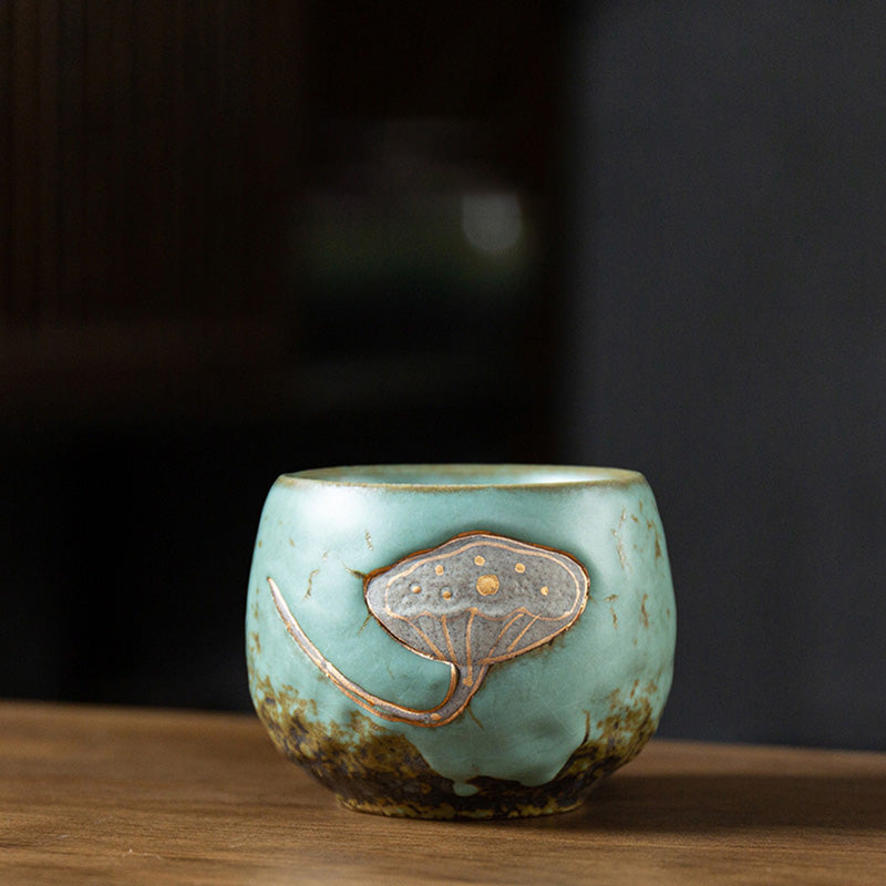 Buddha Stones Teetasse mit Lotus-Pod-Gravur, Kung-Fu-Teetasse