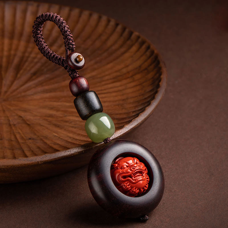 Buddha Stones, Tibet, Om Mani Padme Hum, PiXiu, Kupfermünze, kleines Blatt, rotes Sandelholz, Zinnober, Schutz-Schlüsselanhänger