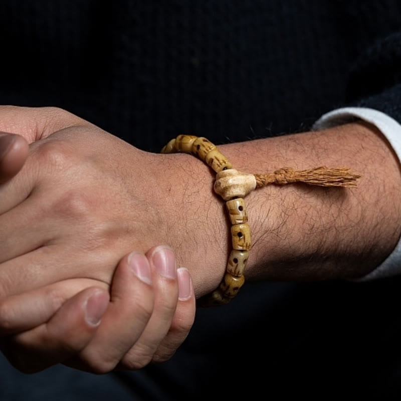 Armband aus tibetischem Yakknochen mit Buddha-Steinen, „Der Herr des Leichenwaldes“, um böse Geister fernzuhalten