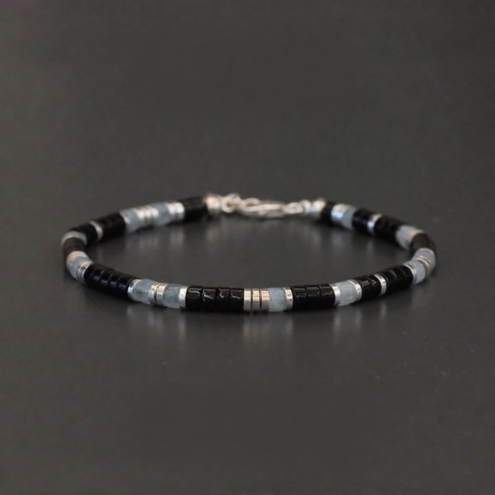 Buddha Stones Schwarzes Onyx- und blaues Chalcedon-Schutz-Stretch-Perlenarmband - Blauer Chalcedon & Schwarzer Onyx (Handgelenkumfang: 16–18 cm) - image 0