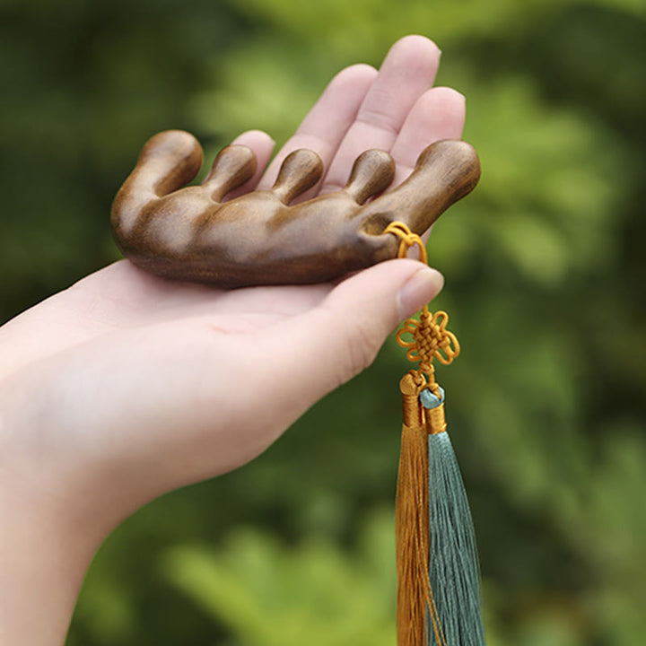 Schlichter, beruhigender Quasten-Massagekamm aus grünem Sandelholz - Kamm aus grünem Sandelholz (Goldgrauer Quastenstil) - image 0