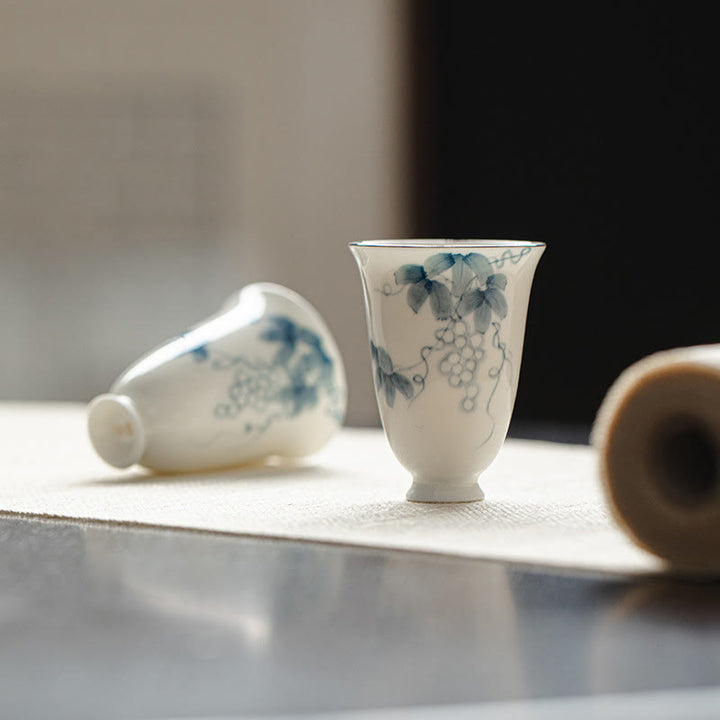 Buddha Stones Kleine handbemalte Trauben-Teetasse aus Keramik, Kung-Fu-Teetasse, 30 ml