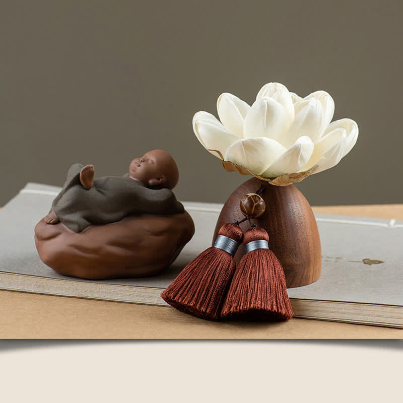 Schwarze Pfirsichholz-Buddha-Blumen-Calm-Cure-Dekorationen - Kleiner Mönch - image 12