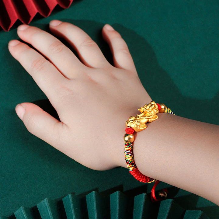 Buddha Stones 999 Sterling Silber PiXiu Wealth King Kong Knotenschnur geflochtenes Kinder-Kind-Armband - 999 Sterling Silber Golden PiXiu - Buntes Seil (Armbandgröße 12+4cm) - image 1