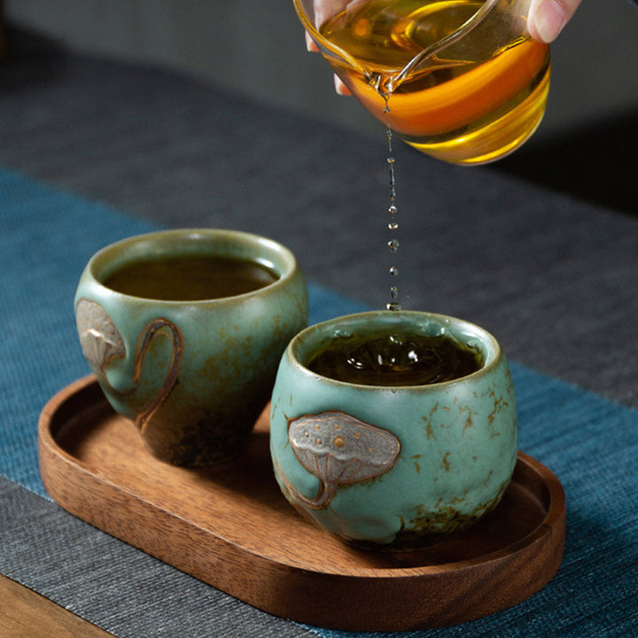 Buddha Stones Teetasse mit Lotus-Pod-Gravur, Kung-Fu-Teetasse