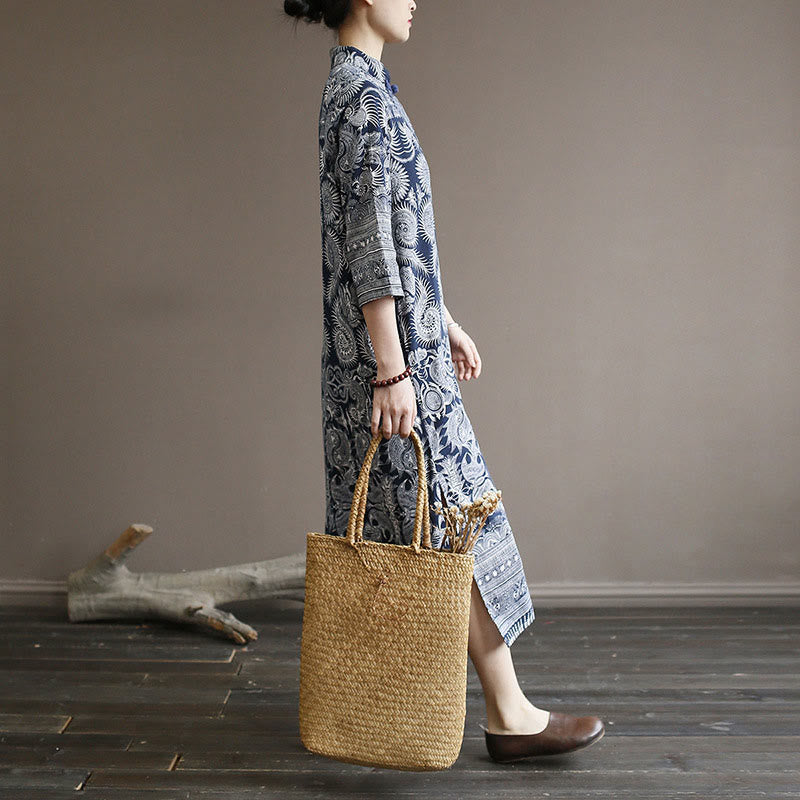 Buddha Stones – Midikleid mit Porzellanmuster in Blau und Weiß mit Froschknöpfen, Dreiviertelärmeln, Leinen-Batikkleid mit Taschen