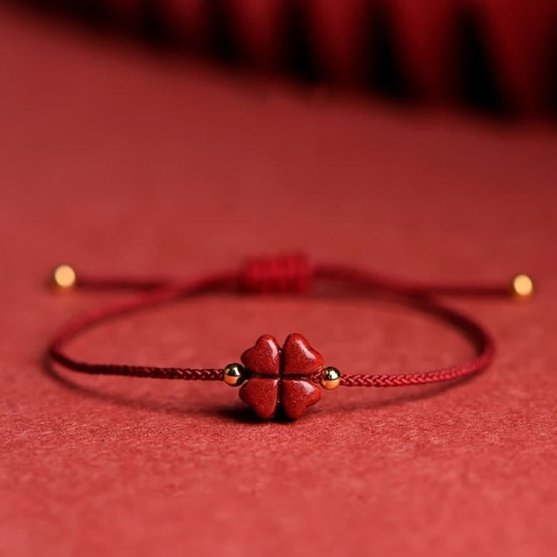 Buddha Stones Natürliches Zinnober-Fußkettchen mit vierblättrigem Kleeblatt, Segen, rote Schnur, Fußkettchen