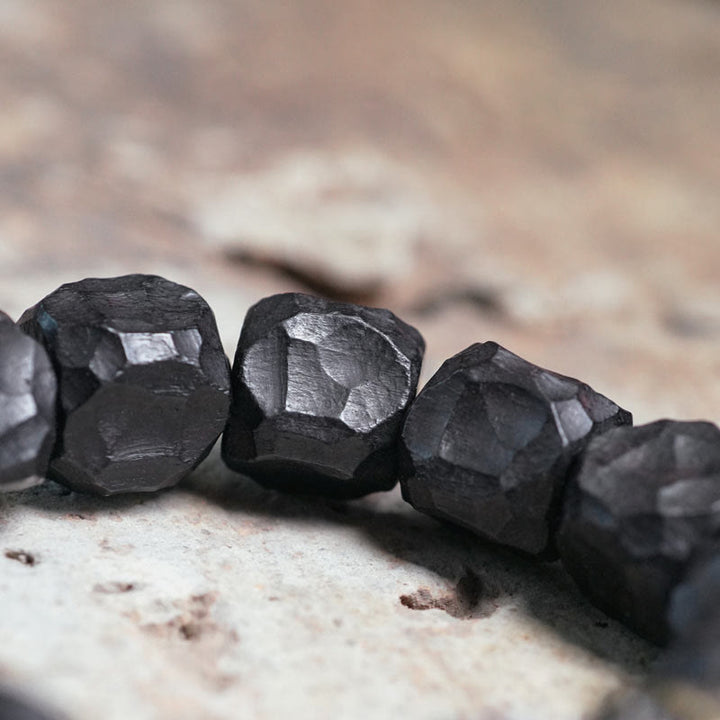 Buddha Stones Armband aus tibetischem Ebenholz und Kupfer mit Friedensquaste - image 2