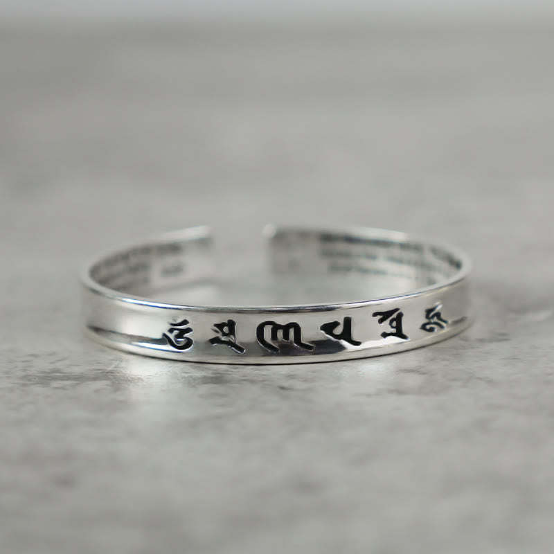 Armband aus Weiß Kupfer mit tibetischem Mantra und Buddha Stonesn - 12 mm (Handgelenkumfang: 15–17 cm) - Mantra Schwarze Gravur - image 0