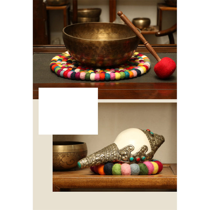 Tibetische Klangschale mit Buddha Stonesn, handgefertigte Kissendekoration aus gefilzter Wolle - image 8