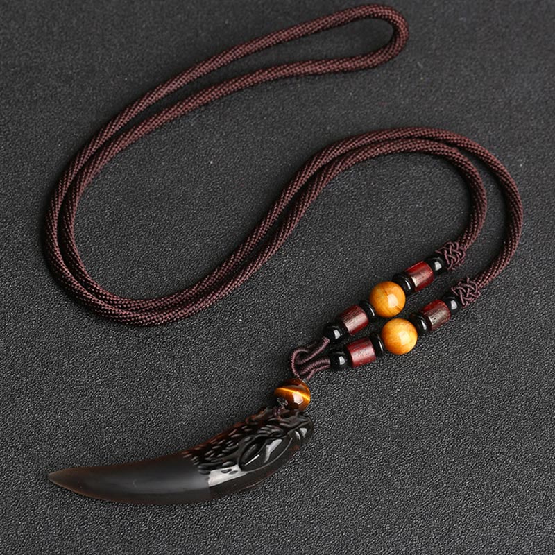 Buddha Stones, natürlicher Eis-Obsidian, Wolfszahn-Muster, Mut-Halsketten-Anhänger - 63 x 14 mm Eisobsidian & braune Schnur - image 3