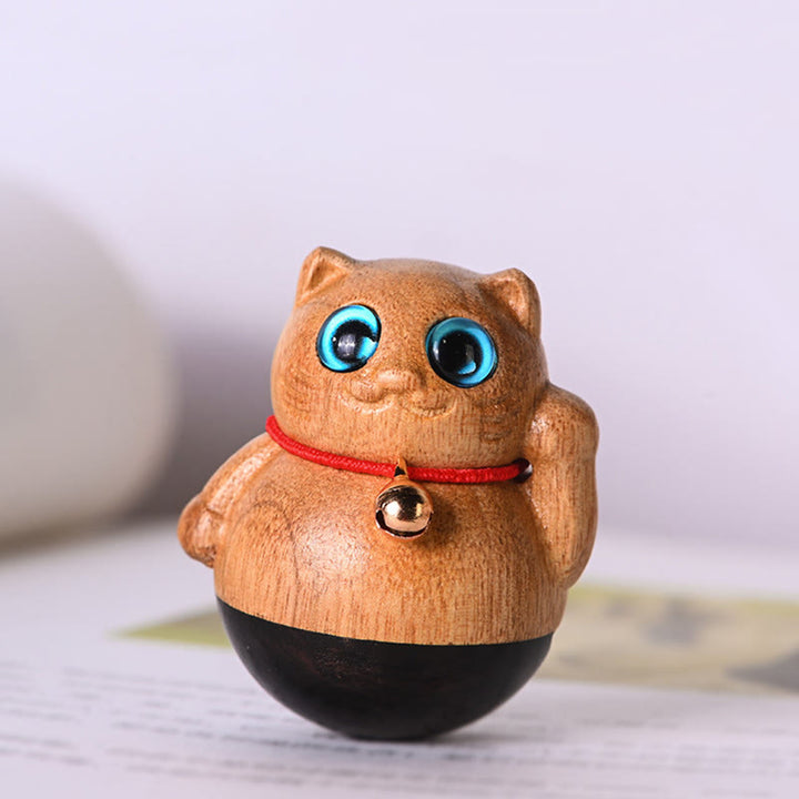 Buddha Stones Mini Glückskatze Kätzchen Phoebe Zhennan Segensdekoration aus Holz - 3,5 x 4,4 cm - image 0