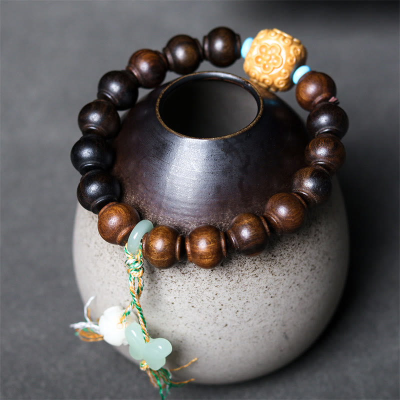 Buddha-Steine, Adlerholz, Laterne, Perlen, Schmetterling, Lotus, Charm, Stärke-Armband