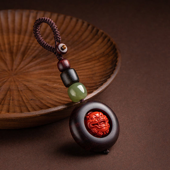 Buddha Stones, Tibet, Om Mani Padme Hum, PiXiu, Kupfermünze, kleines Blatt, rotes Sandelholz, Zinnober, Schutz-Schlüsselanhänger