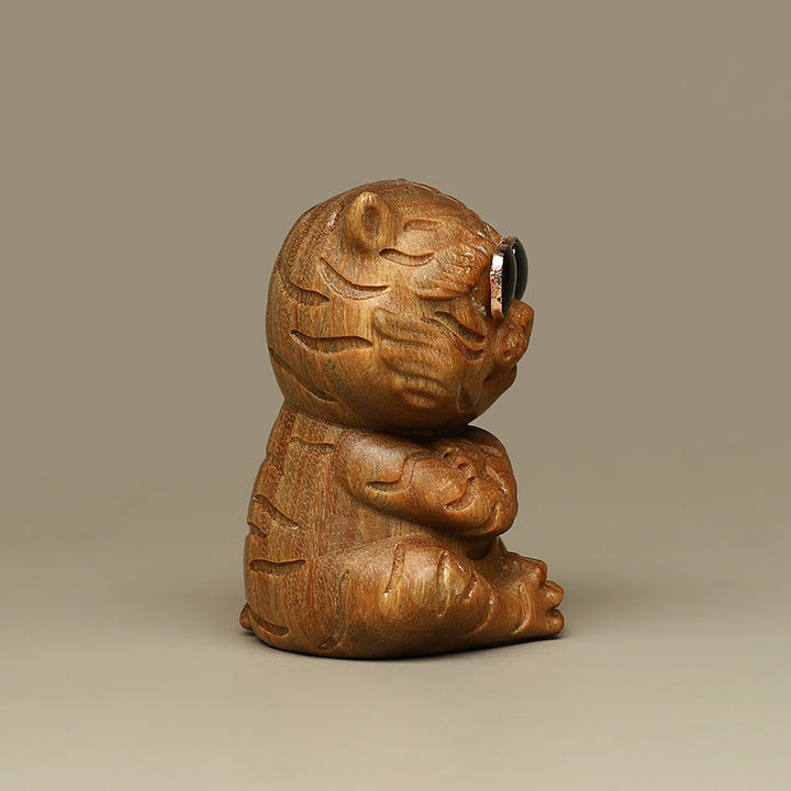 Buddha Stones, kleiner grüner Sandelholz-Tiger, gravierte positive Schreibtischdekoration - image 4