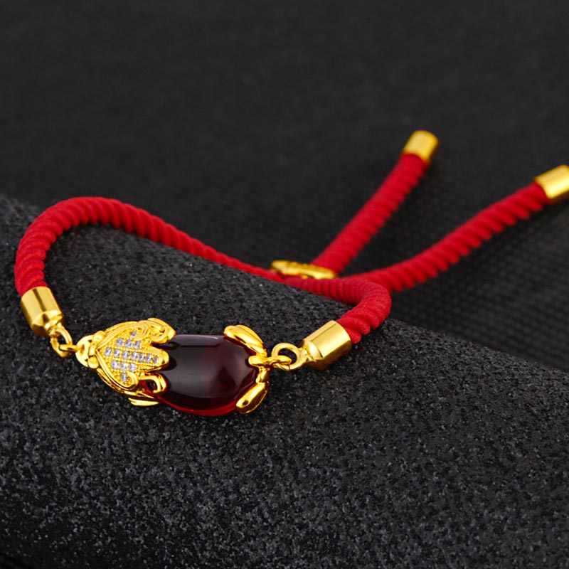 Buddha Stones Wealth Attractor Rotes Achat-Pixiu-Armband mit roter Schnur