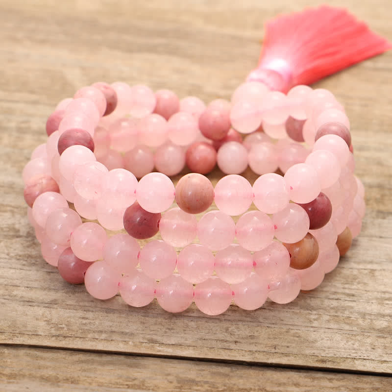 108 Mala-Perlen, rosa Kristall-Liebesquasten-Armband