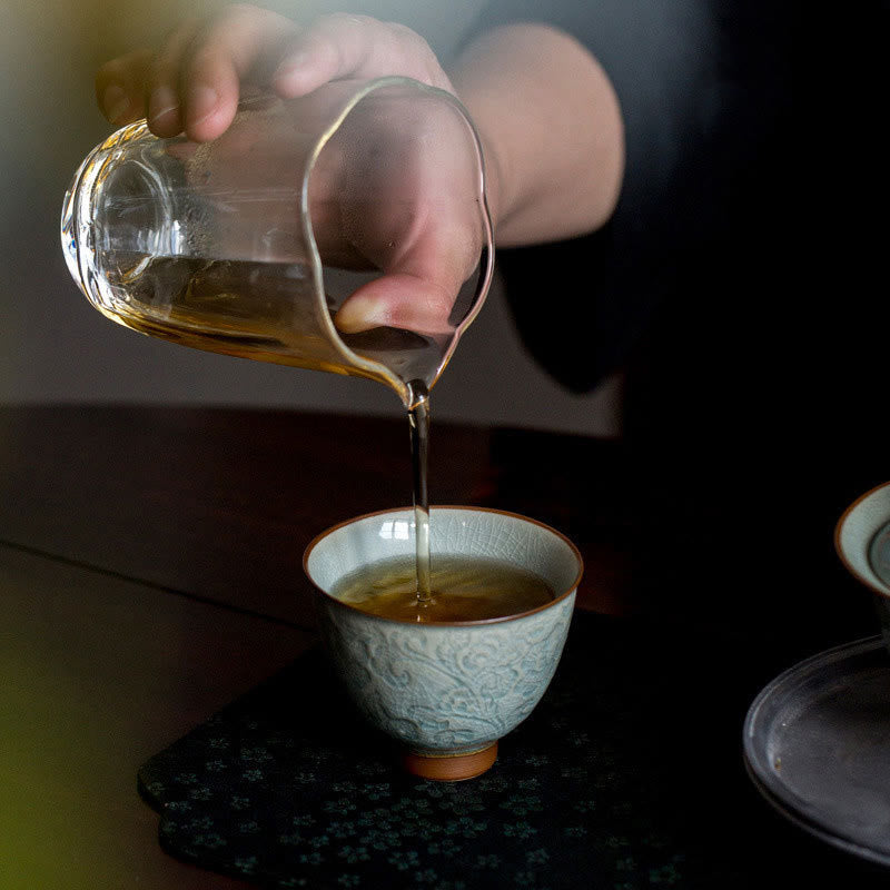 Buddha Stones Lotus geschnitzte Keramik-Teetasse Kung-Fu-Teetasse