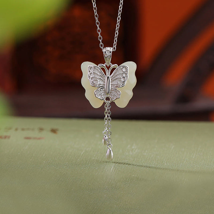 Buddha Stones 925 Sterling Silber vergoldet Hetian Weiß Jade Butterfly Segen Halskette Anhänger