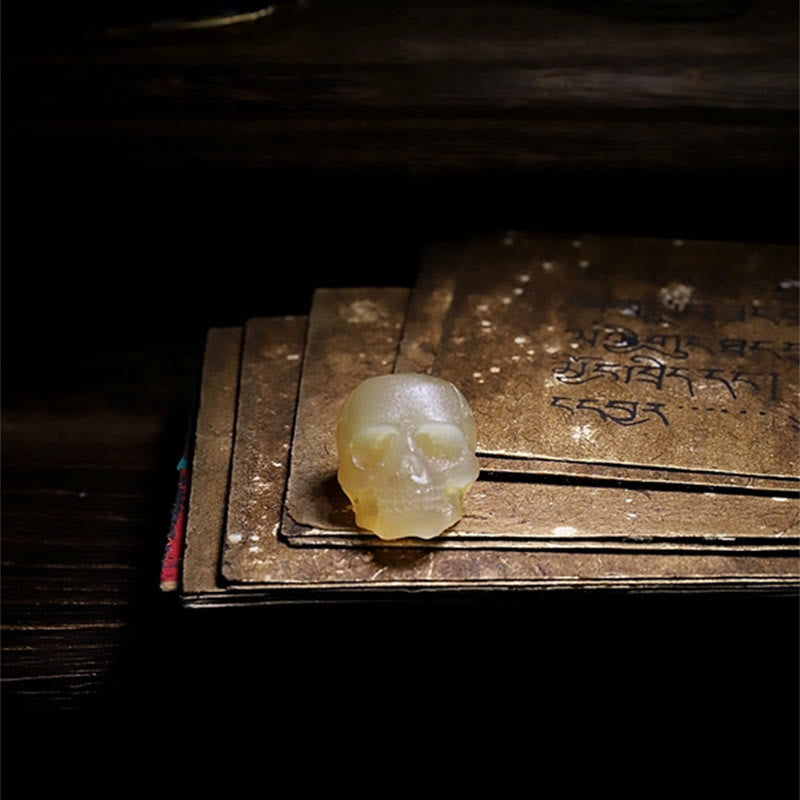 Buddha Stones Handgefertigtes Glücksarmband mit tibetischem Schafhornschädel, dem Herrn des Leichenwaldes, Yakknochen, graviert