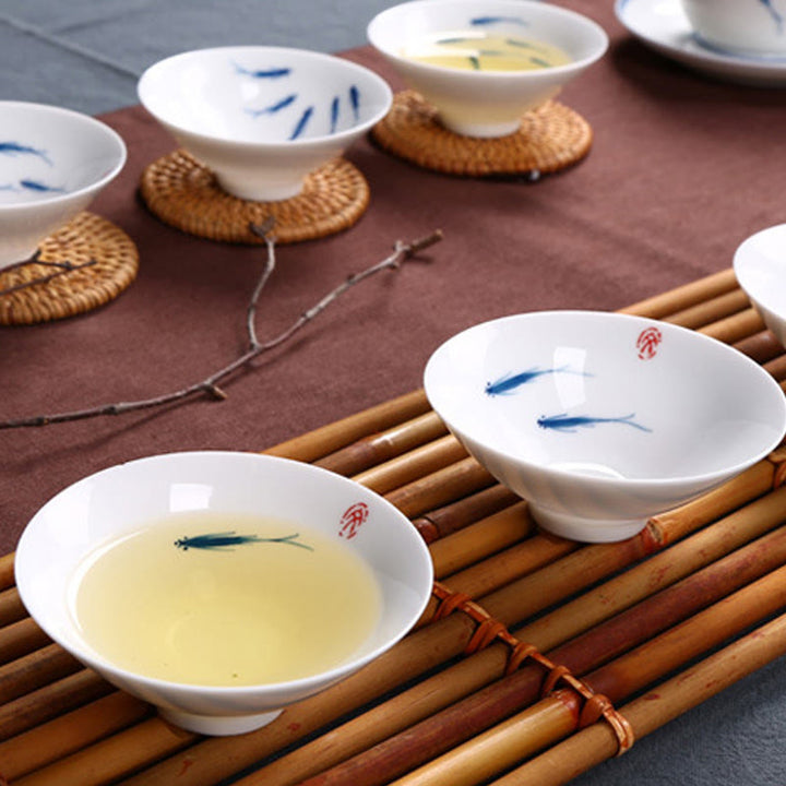 Buddha Stones Jingdezhen blaue und Weiß Porzellan-Koi-Fisch-Teetasse aus Keramik, Kung-Fu-Teetassen