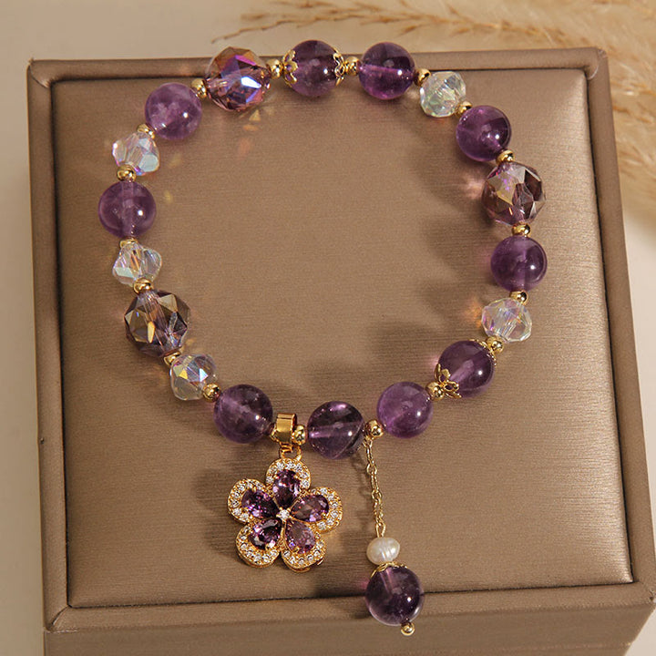 Natürliches Amethyst-Perlen-Blumen-Charm-Armband mit positiver Transformation