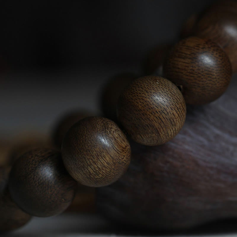 Buddha Stones Seltenes Adlerholz-Armband aus Nord-Kalimantan zur Abwehr böser Geister