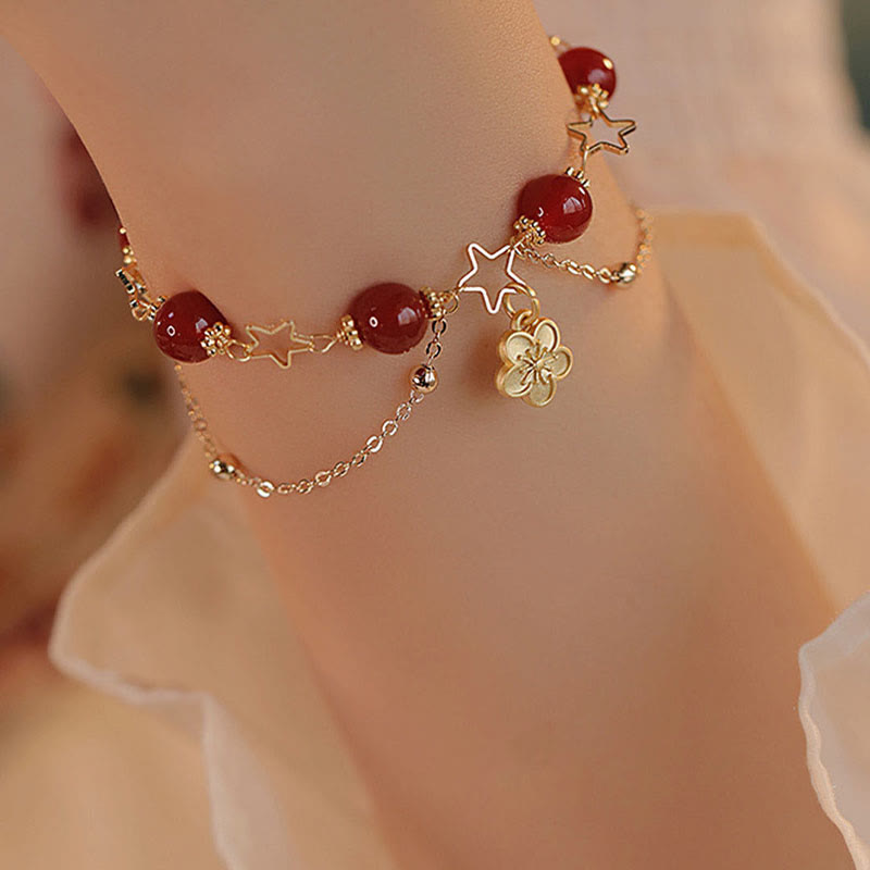 Buddha Stones 14 Karat vergoldetes rotes Achat-Stern-Blumen-Charm-Armband