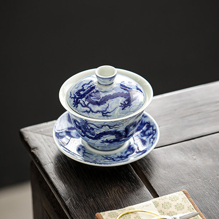 Buddha Stones, blaues und Weiß Drachenmuster, Porzellan, Gaiwan-Sancai-Teetasse, Kung-Fu-Teetasse und Untertasse mit Deckel