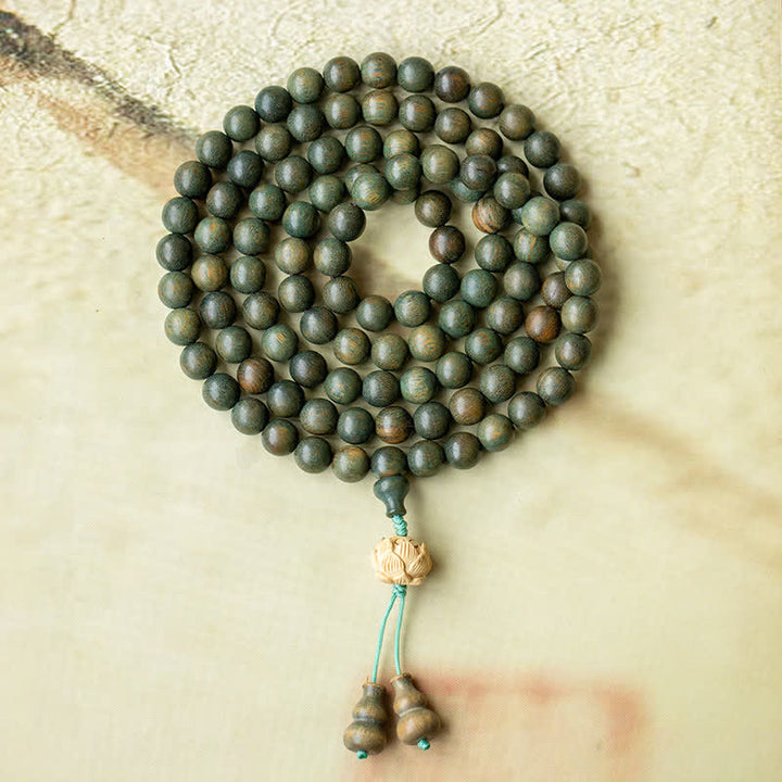 Buddha Stones 108 Mala-Perlen, grünes Sandelholz, Buchsbaum, Lotus, positives Armband