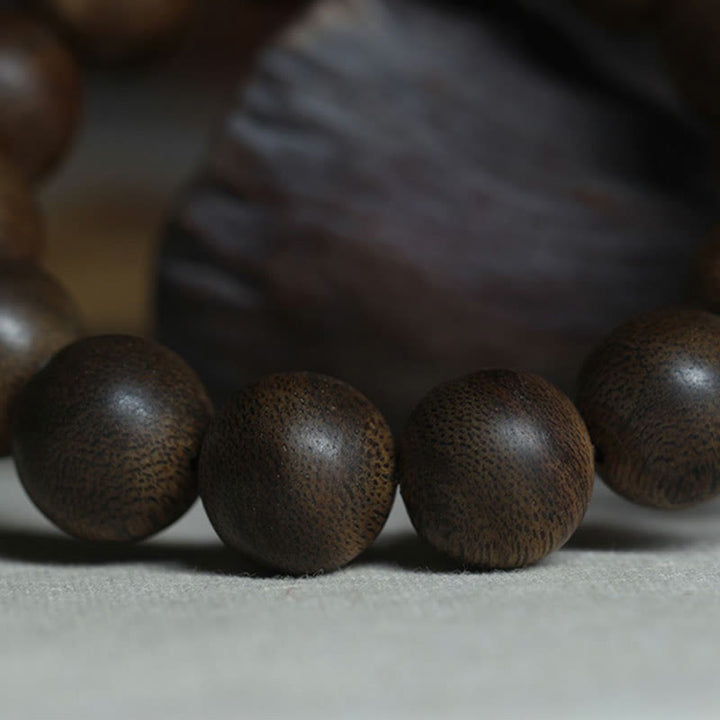 Buddha Stones Seltenes Adlerholz-Armband aus Nord-Kalimantan zur Abwehr böser Geister