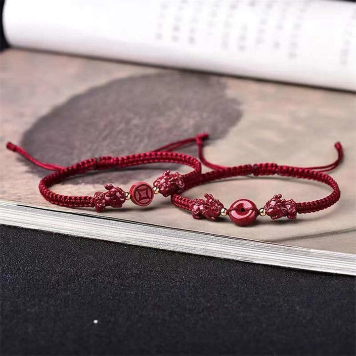 Armband mit Buddha Stonesn, Zinnober, PiXiu-Segen, Kupfermünze, Friedensschnalle, rote Schnur