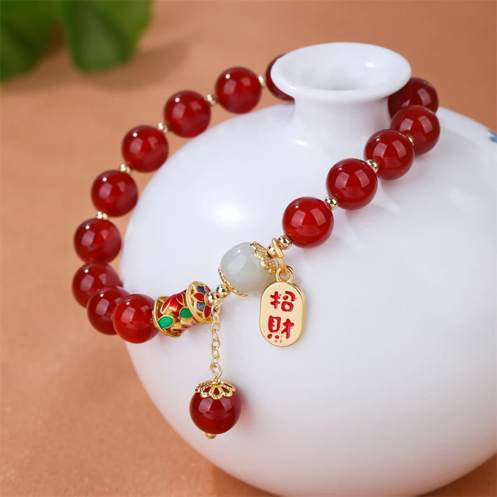 Natürliches rotes Achat-Jade-Charme-Armband mit Glückssegen-Zuversicht