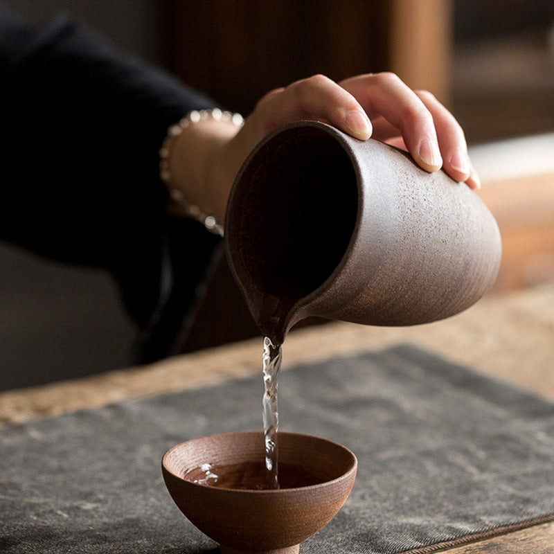 Buddha Stones Handgefertigte Retro-Teetasse aus brauner Keramik, Kung-Fu-Teetasse