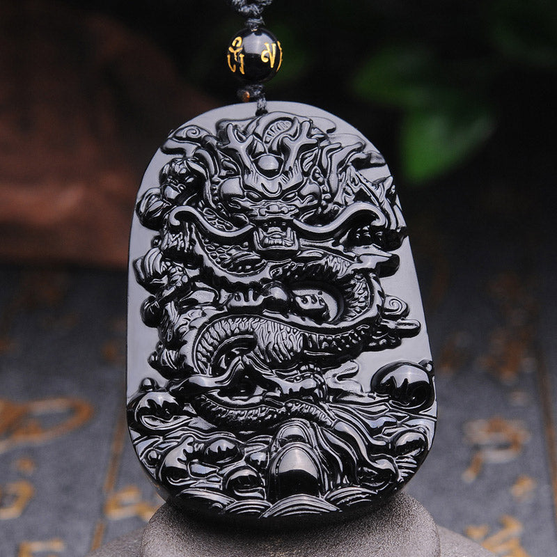 Halskette mit Anhänger „Drachenerfüllung“ aus schwarzem Obsidianstein von Buddha Stones