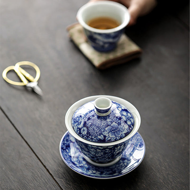 Buddha Stones Vintage blaue und Weiß Porzellan-Keramik-Gaiwan-Sancai-Teetasse Kung-Fu-Teetasse und Untertasse mit Deckel