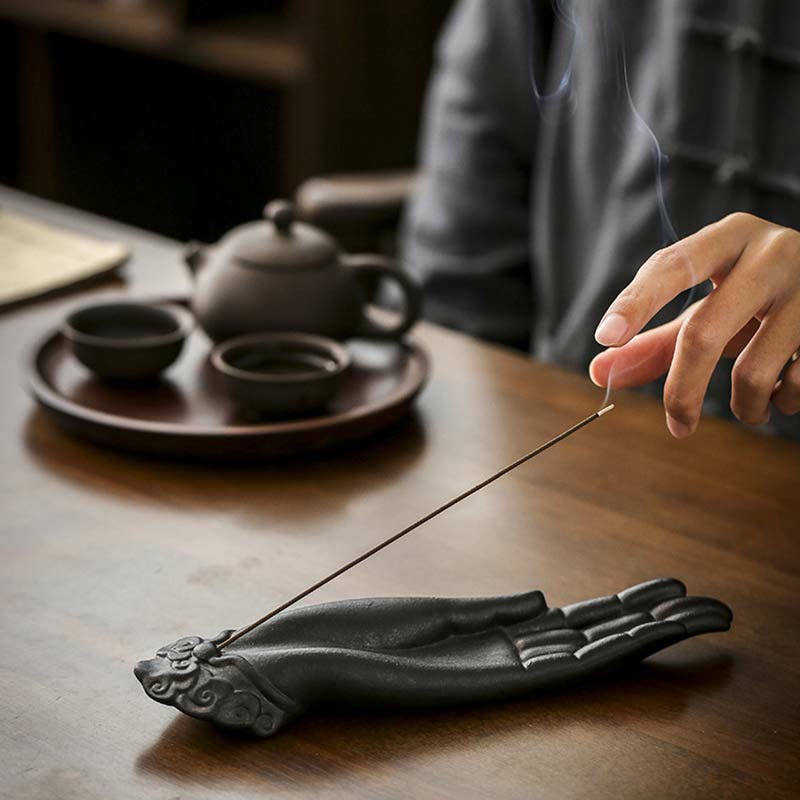 Buddha-Hand-Keramik-Räuchergefäß mit verheißungsvollen Wolken und Segen